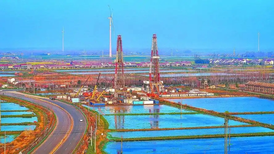 江汉油田前7月油气产量当量超计划运行