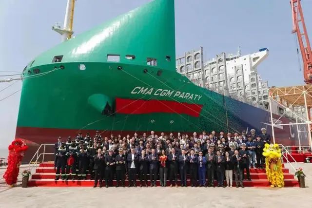 温室气体减排28%，又一艘中国“智”造双燃料动力集装箱船命名交付