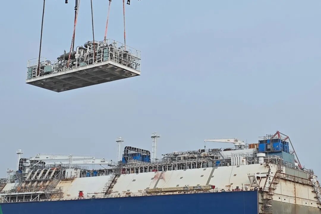我国首套大型LNG船深冷再液化装置完成装船 ——从“内河级”到“远洋级”的技术跨越与产业链协同攻坚