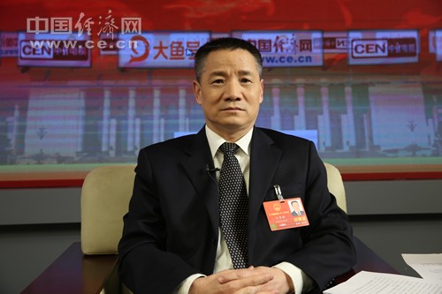 【聚焦两会】全国人大代表江寿林：建议通过远期合同、套期保值等方式扩大进口，提高进口原油的储备能力