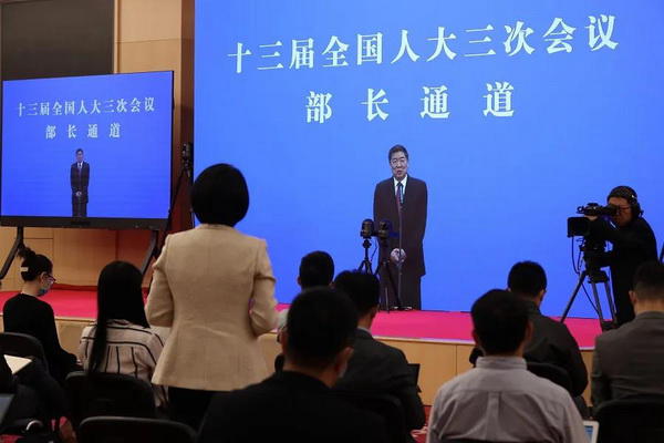 看过来！首场部长通道， 国家发展改革委主要负责同志回应热点问题