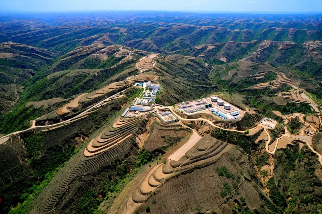 喜讯！中国石油国内油气产量实现两大历史性突破！