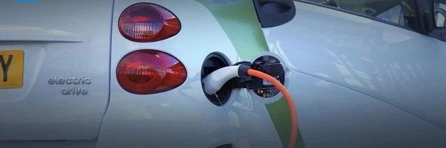 电动车：中石化、中石油们的终结，还是重生？
